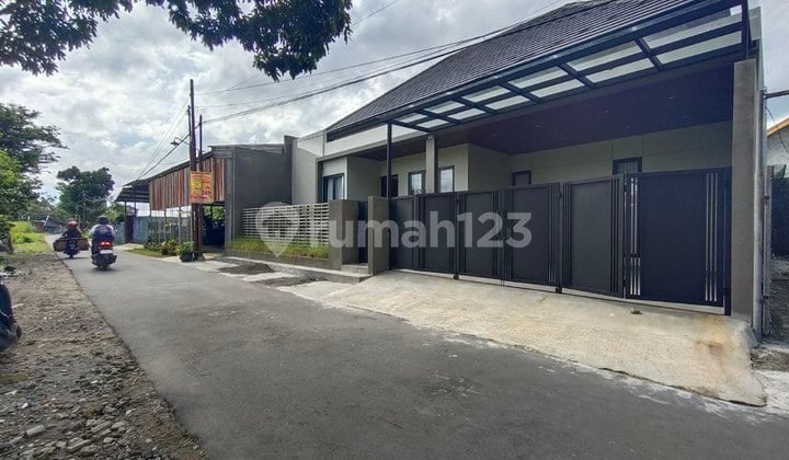 Rumah Dijual Furnished Luas di Purwomartani Sleman Yogyakarta