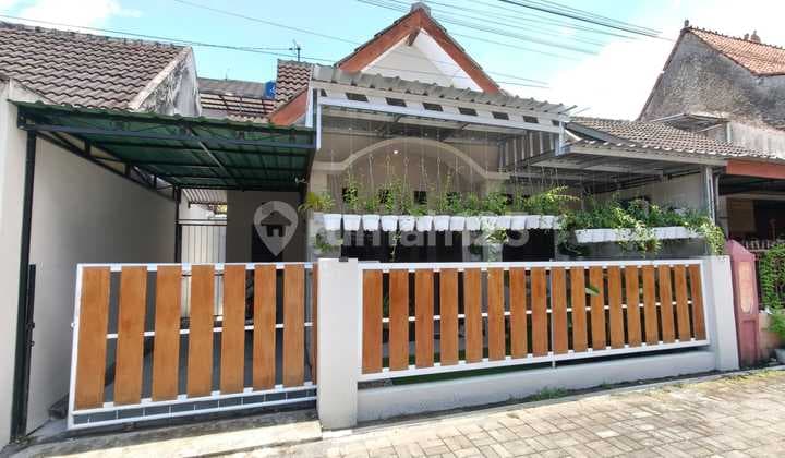Beautiful Furnished Minimalist House in Banguntapan, Close to Uad Campus.
