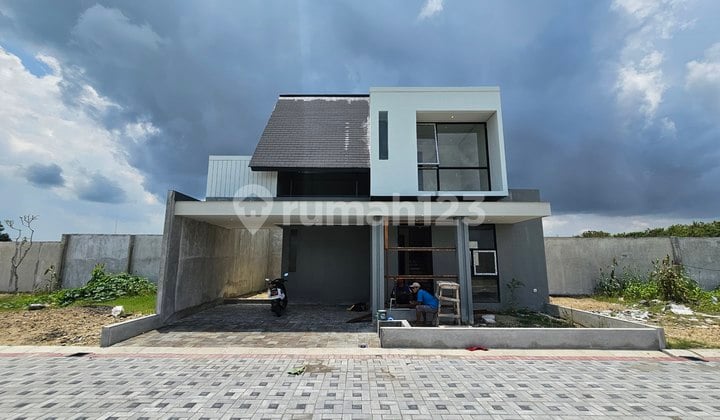 Rumah Mewah Jogja Elit Fasum Kolam Renang Sidoarum Godean Sleman