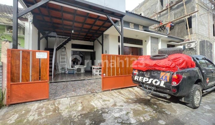 House for Rent on Jln Kaliurang KM 8 - Condongcatur, 9 Minutes to UGM