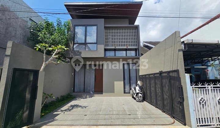 Rumah Mewah Furnished Modern Kontemporer Jakal KM 7,5 Yogyakarta