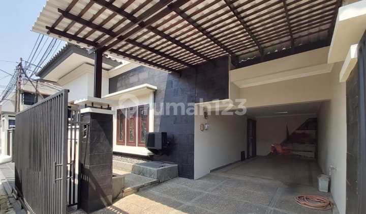 Di Jual Rumah Siap Huni (Semi Furnished) Di Cipete