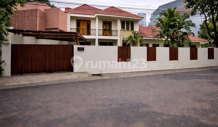 For Sale Rumah Jayamandala Lokasi Premium di Tebet Jakarta Selatan