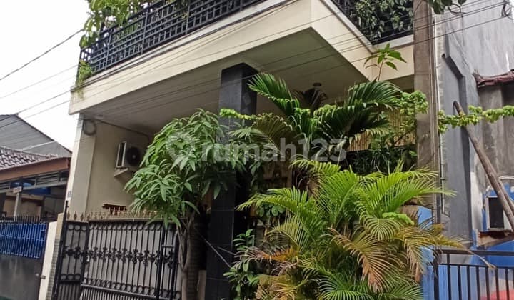 Rumah Asri 4 Kamar Bebas Banjir Dekat Mal Kelapa Gading