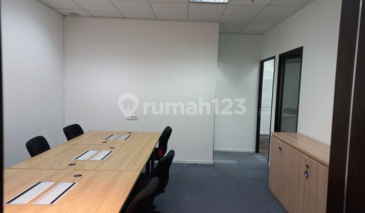 Ruang Kantor Furnished. Bebas Ganjil Genap. Free Over Time. Dekat Kedutaan China