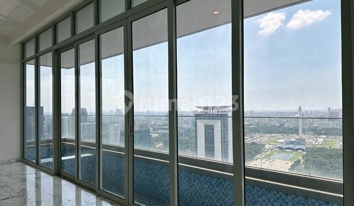 The Stature Penthouse 3BR For Rent With Private Pool & Monas View
