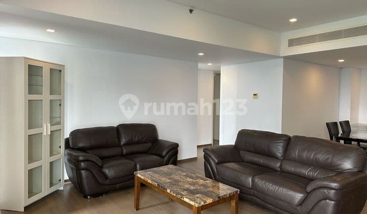 Disewakan Apartemen Verde Kuningan 2Br 167M Ruang Tamu Luas