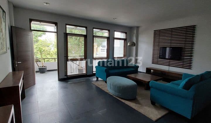 Jual Rumah Lux 3 LT Komplek Elite Setra Duta Siap Huni Furnished