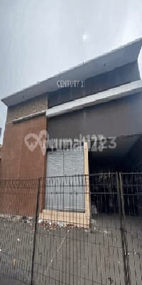 Strategic Business Space on Main Road Pasir Kaliki Bandung