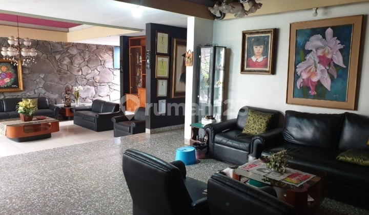 A Well-Maintained Serene House in the Budisari Complex, Sayap Setiabudi