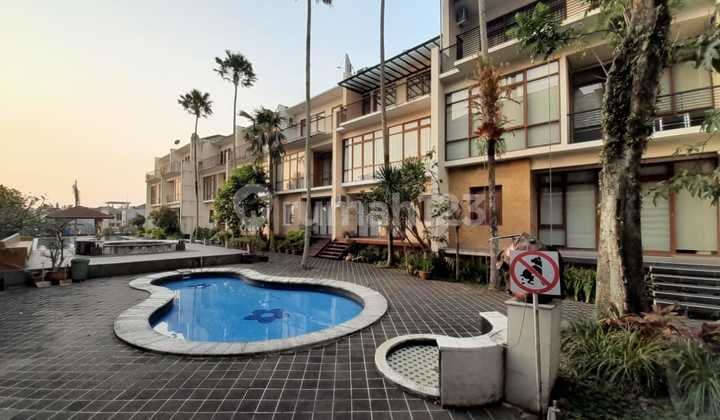 Rumah Town House 4 Lantai Setra Duta Lavida Siap Huni
