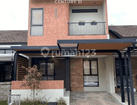 Rumah Classic Full Furnished di Kota Baru Parahyangan