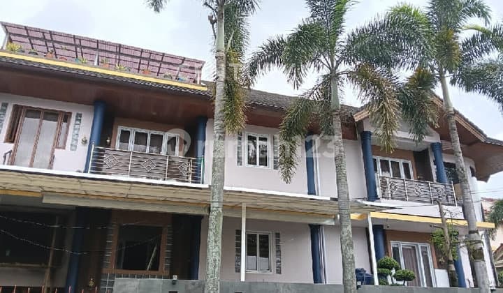 Rumah Bagus Elegan 9 Menit Ke Universitas Maranatha