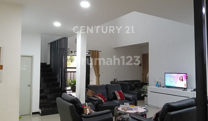 Batunbagus House Ready to Live In, Taman Kopo Indah Area
