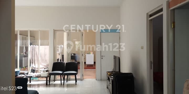 Rumah Minimalis Blong Nyaman Asri Taman Holis Indah