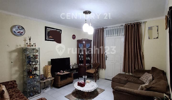 Rumah Antapani Siap Huni Dekat Toserba