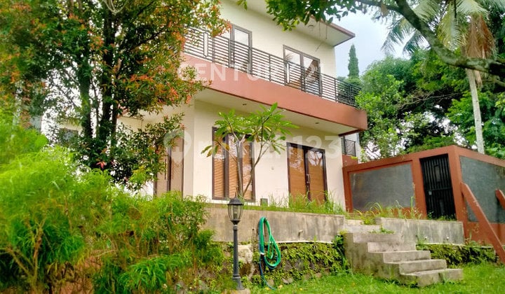 Villa Bale Dago Awiligar Dekat Bali Garden