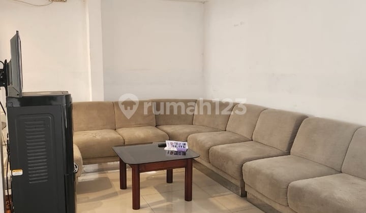 Ruko Mainroad Surapati Disewa Lebar 10.