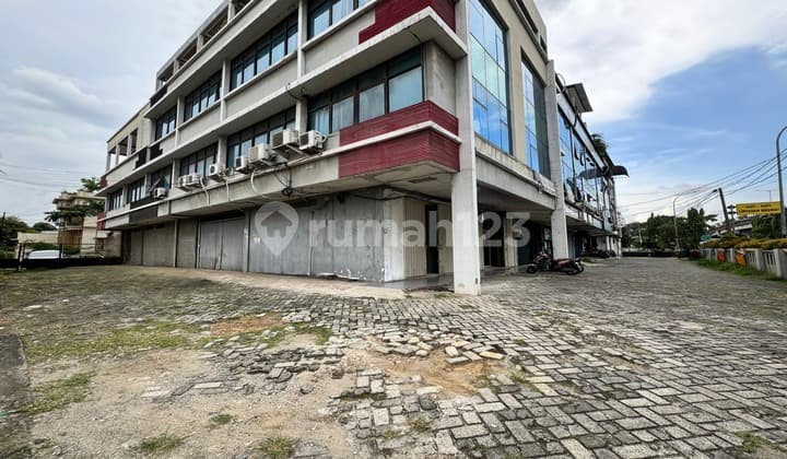 For Sale 4 Corner Shophouses Row Taman Buaran Indah