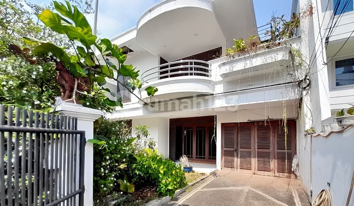Price Drop! Ready-to-Occupy House on 313 M2 Land in Agung Perkasa Sunter