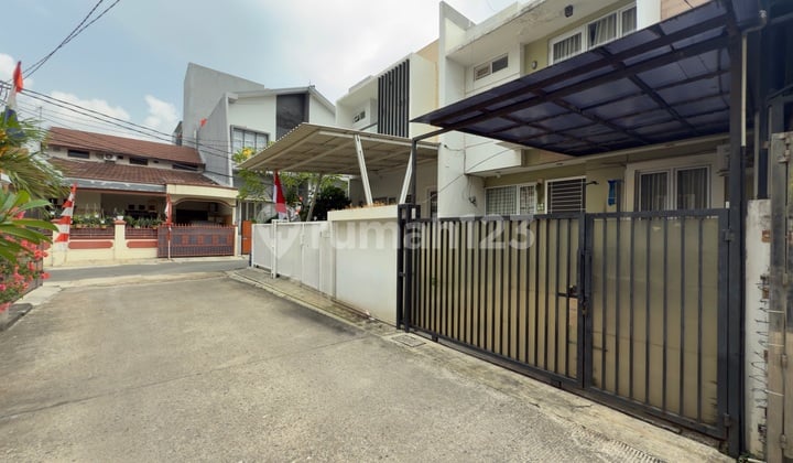 Turun Harga! Rumah Siap Huni Rapi 6X15 Kompleks di Sukapura