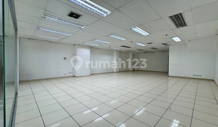 Dijual Ruko FrenchWalk MOI 7x13m2 Siap Pakai