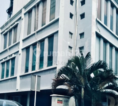 Disewakan Ruko Hoek Kokan Permata Gading 3 LT Strategis