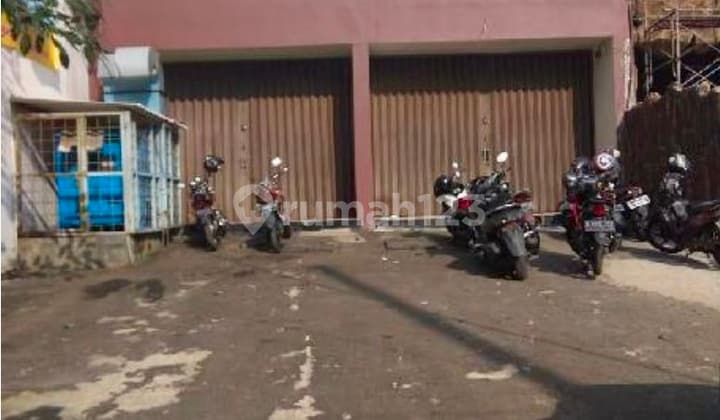 Translation: Quickly Rent Adjoining Shop House Area 249M2 in Greenville West Jakarta