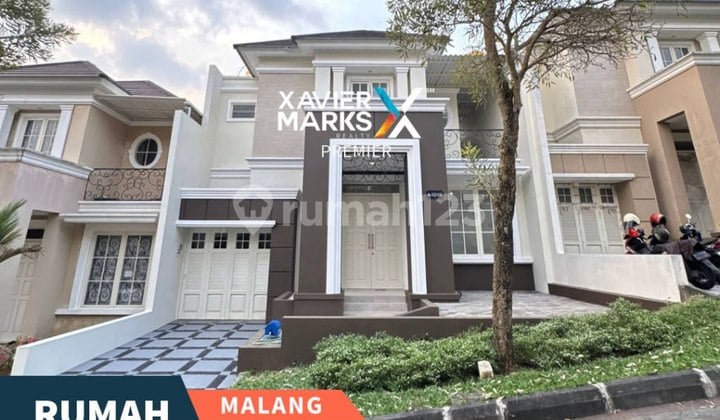 Rumah Desain American Classic di Citra Garden City Kedungkandang Malang