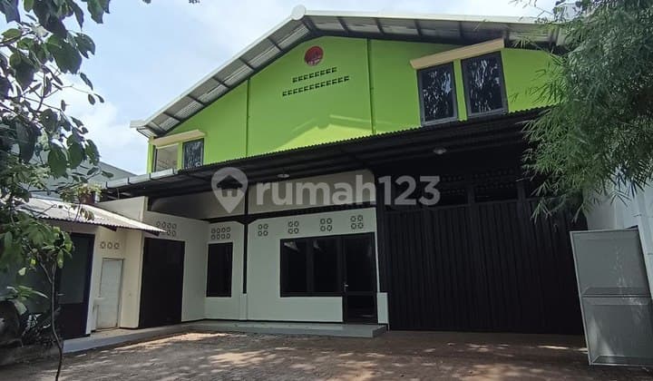 Gudang Modern Poros Jalan Abd. Saleh, Pakis, Malang