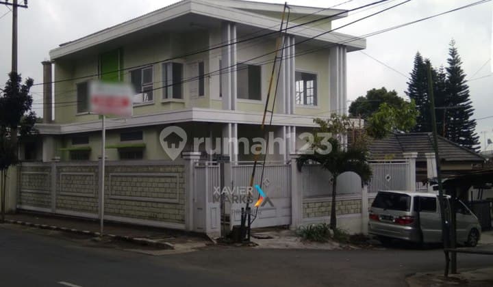 Rumah Villa Setengah Jadi di Kota Batu Malang Posisi Hook
