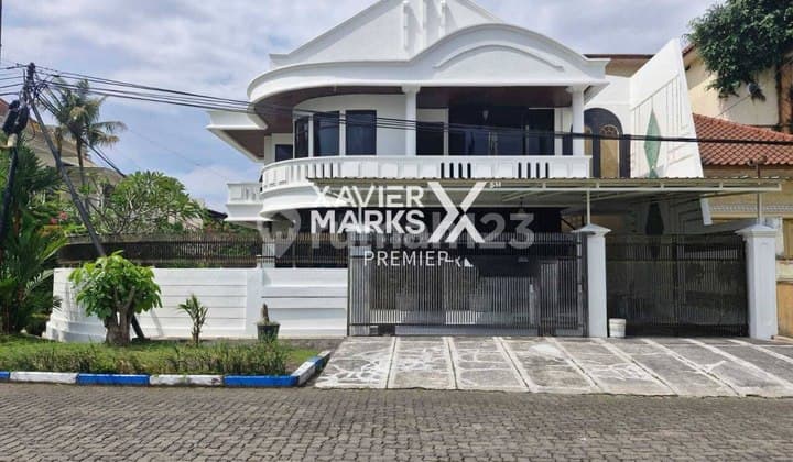 Rumah Hook di Nol Jalan Kembar Araya Blimbing Malang