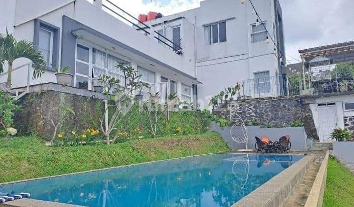 Rumah Villa Luas dng Kolam Renang di Parongpong Bandung daerah Sejuk