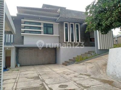 Rumah Pasteur Setrasari Dk Tol&universitas Maranatha Kota Bandung