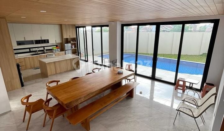Rumah Siap Huni Baru Swimpool Mewah Elit Setraduta Kota Bandung