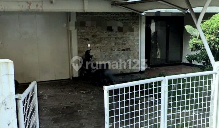 Rumah Klasik Strategis Di Pahlawan Cikutra Tengah Kota Bandung