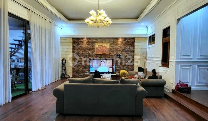 Rumah Mewah Kolam Renang Gegerkalong Tol Pasteur,upi Kota Bandung