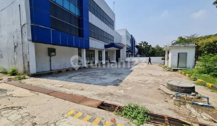 Disewakan Gudang Workshop Parkiran Luas di Jababeka 5 Cikarang