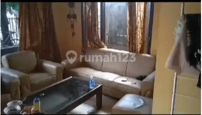 Jual Rumah 1,5 Lantai Di Area Strategis Jakarta Selatan