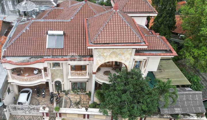 Jual Cepat Rumah Mewah Modern Classic Samping Akpol Semarang