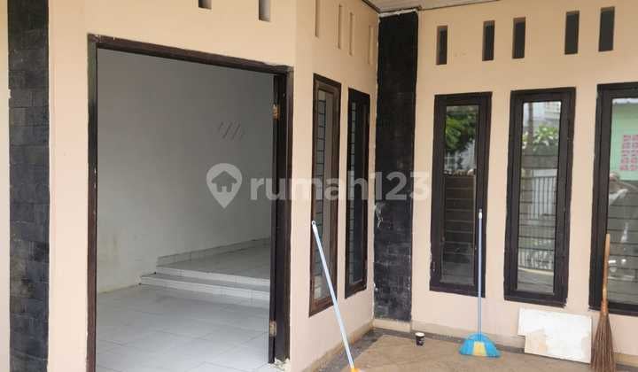 Di Jual Rumah di Nusa Loka BSD