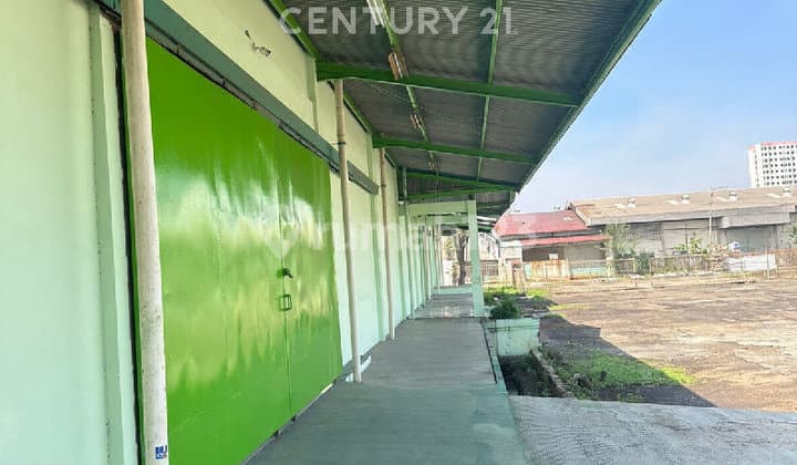For Rent Warehouse With Large Land In Cakung