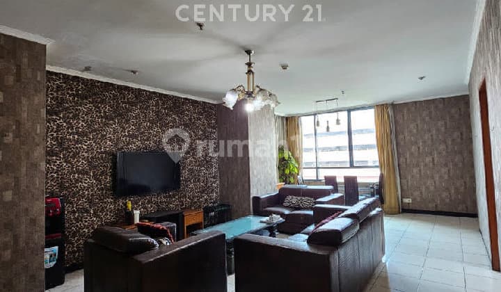Apartemen Pangeran Jayakarta 3+1 BR City View Furnished
