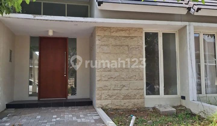Rumah Semi Furnished Northwest Park Lake Citraland Surabaya Barat