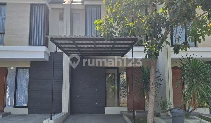 Rumah Northwest Lake Park Central Hill Citraland Surabaya Barat