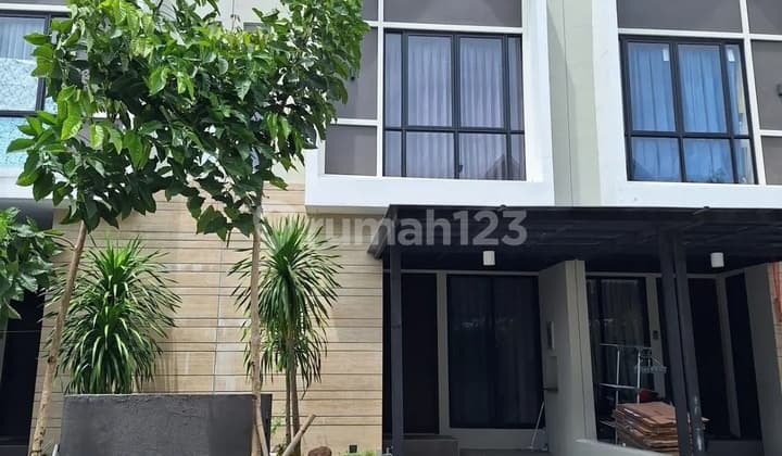 Rumah Northwest Park Lake Central Hill Citraland Surabaya Barat