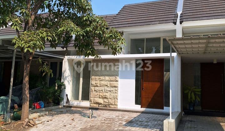 Northwest Park Lake Central Hill Citraland West Surabaya House