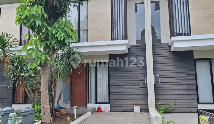 Rumah Northwest Lake Park Central Hill Citraland Surabaya Barat