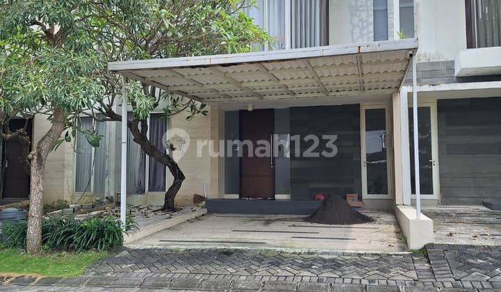 Rumah Pelican Hill Northwest Lake Park Citraland Surabaya Barat