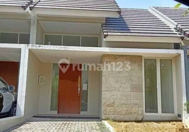 Rumah Semi Furnished Northwest Park Lake Citraland Surabaya Barat